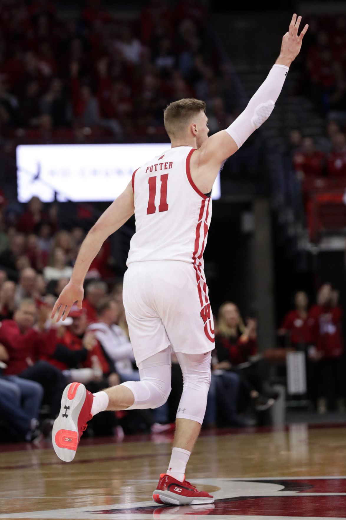 Badgers 56, Terrapins 54